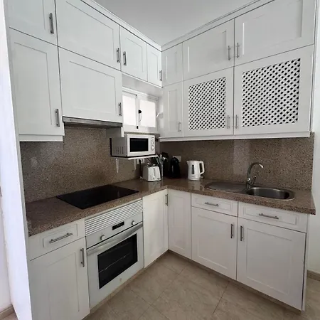 Eureka Big Terrace And Pool * طوستا ديل سيلونثيو