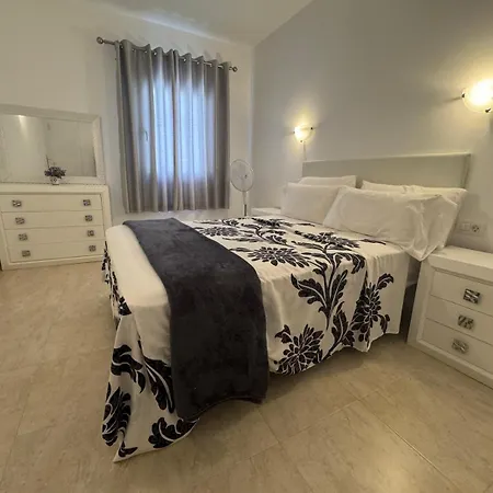 شقة Eureka Big Terrace And Pool طوستا ديل سيلونثيو