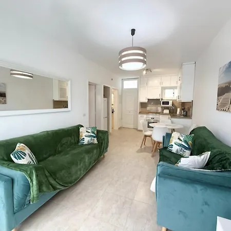 Eureka Big Terrace And Pool طوستا ديل سيلونثيو